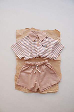 Koyu Bej Çizgili Koala Nakışlı Polo Yaka  Şortlu Takım