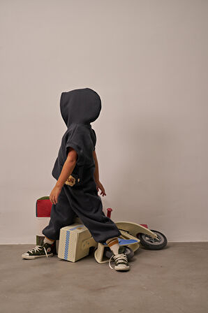 Koyu Gri Nakışlı Cepli Hoodie Takım