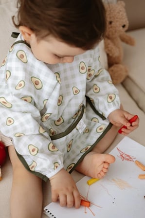 Avokado Uzun Kollu Sıvı Geçirmez Aktivite Önlük (6-36 Ay)