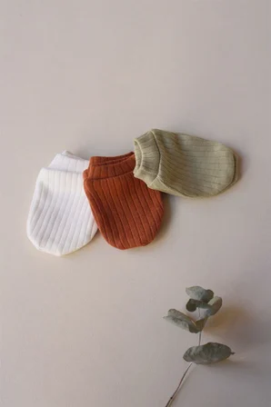 3lü Çikolata-Yeşil-Beyaz Yenidoğan Eldiven Set