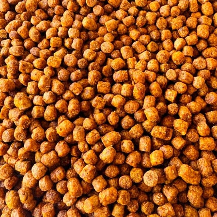 Un Kurtlu Organik Hayvansal Proteinli Üretim Yemi Büyük Taneli 3 Kg