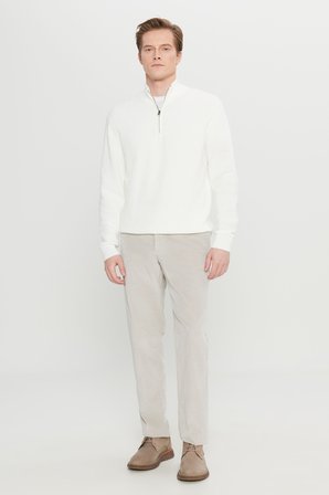 Pamuklu Kadife Slim Fit Dar Kesim Yan Cepli Desenli Pantolon