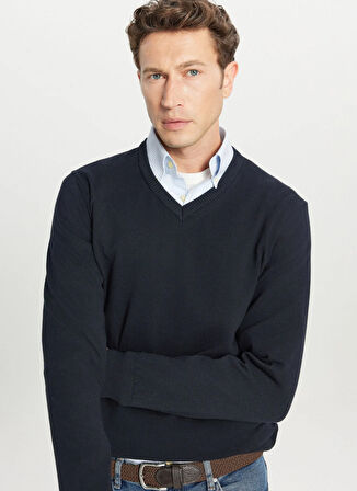 Altınyıldız Classics V Yaka Standart Lacivert Erkek Kazak ACE043261434_LAC