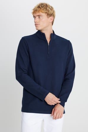 Pamuklu Slim Fit Dar Kesim Bato Yaka Uzun Kollu Tişört