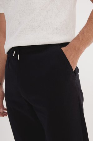 %100 Pamuk Slim Fit Dar Kesim Beli Bağlamalı Yan Cepli Pantolon