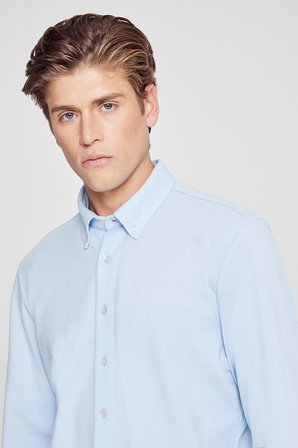Pamuklu Tailored Slim Fit Dar Kesim Düğmeli Yaka Örme Gömlek