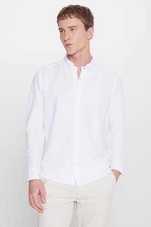 Slim Fit Dar Kesim Düğmeli Yaka Gofre Desenli Gömlek