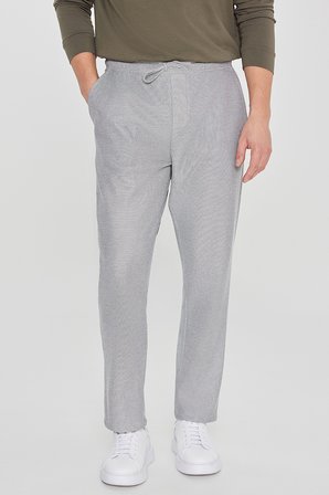 Pamuklu Standart Fit Normal Kesim Beli Lastikli Diagonal Desenli Örme Pantolon