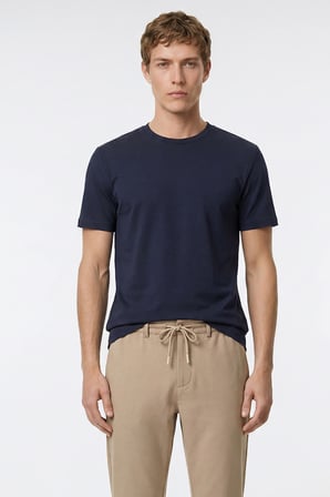 Pamuklu Slim Fit Dar Kesim Bisiklet Yaka Tişört