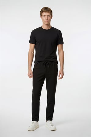 Pamuklu Slim Fit Dar Kesim Bisiklet Yaka Tişört