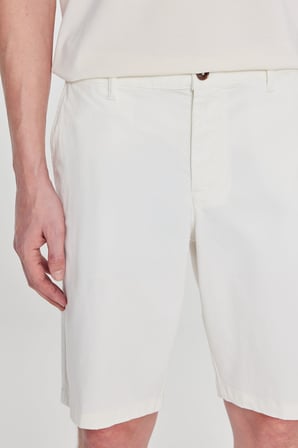 Pamuklu Slim Fit Dar Kesim Yan Cepli Esnek Şort