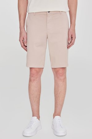 Pamuklu Slim Fit Dar Kesim Yan Cepli Esnek Şort