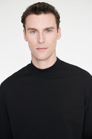 Pamuklu Standart Fit Normal Kesim Yarım Balıkçı Yaka Sweatshirt