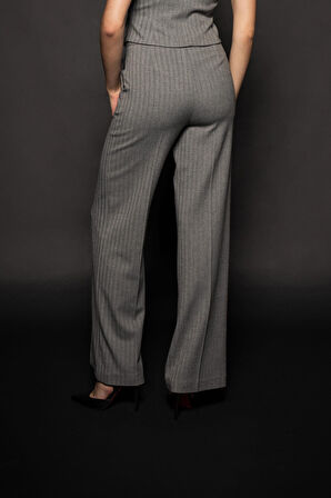 Kadın Gri Çizgili Bol Paça Pantolon