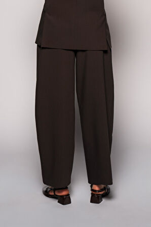 Kadın Kahverengi Derin Pileli Varil Pantolon