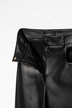 Kadın Siyah Bol Paça Deri Pantolon