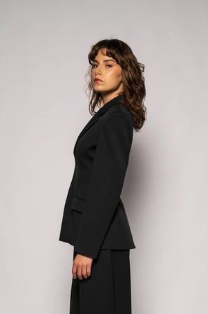 Kadın Siyah Agraflı Bele Oturan Blazer