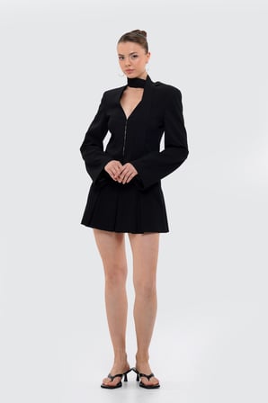 Kadın Siyah Yakası Şal Detaylı Fit Crop Ceket