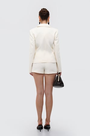 Kadın Ekru Vücuda Oturan Kısa Klasik Blazer