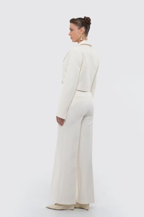 Kadın Ekru Düğmeli Slim Fit Crop Blazer