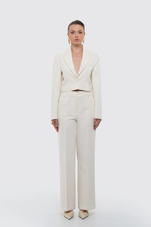 Kadın Ekru Düğmeli Slim Fit Crop Blazer