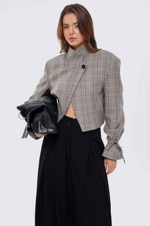 Kadın Kahverengi Dik Yaka Ekoseli Slim Fit Crop Ceket