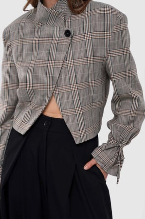Kadın Kahverengi Dik Yaka Ekoseli Slim Fit Crop Ceket