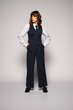 Kadın Lacivert Çizgili Yelek