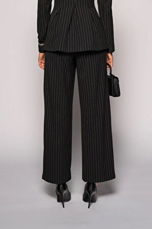 Kadın Siyah Çizgili Üç Pileli Pantolon