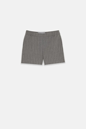 Kadın Gri Çizgili Şort