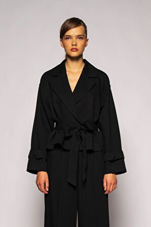 Kadın Siyah Kuşaklı Kısa Trençkot