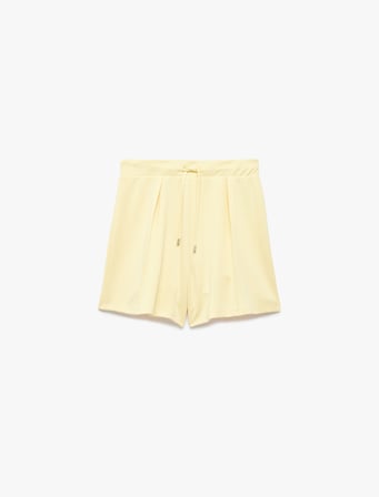 Beli Bağcıklı Mini Şort