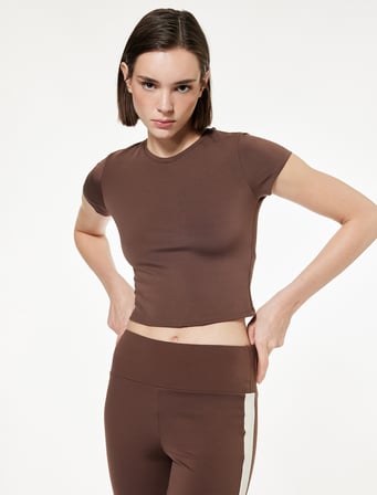 Slim Fit Kısa Kollu Bisiklet Yaka Spor Tişört