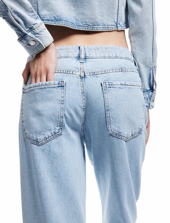 Cepli Düğmeli Normal Bel Pamuklu Taş Detaylı Düz Paça Jean Pantolon - Straight Jeans