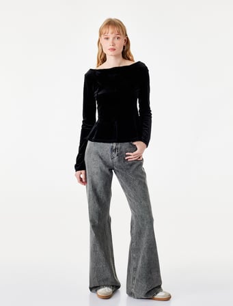 Kadife Slim Fit Kayık Yaka Uzun Kollu Tişört
