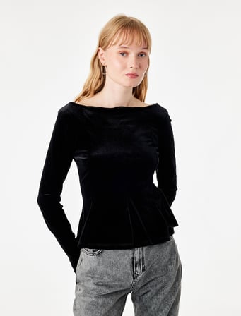 Kadife Slim Fit Kayık Yaka Uzun Kollu Tişört