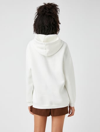 Şardonlu Kapüşonlu Uzun Kollu Ayıcık Baskılı Sweatshirt