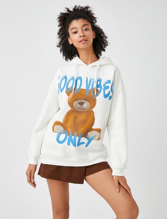 Şardonlu Kapüşonlu Uzun Kollu Ayıcık Baskılı Sweatshirt