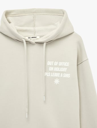 Rahat Kalıp Şardonlu Kapüşonlu Uzun Kollu Arkası Baskılı Sweatshirt
