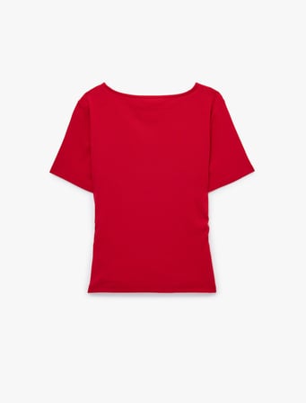 Kayık Yaka Kısa Kollu Slim Fit Pamuklu Büzgülü Tişört