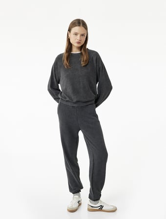 Pamuklu Üç İplik Şardonlu Yıkamalı Uzun Kollu Bisiklet Yaka Sweatshirt