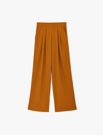 Bürümcük Dokulu Kumaş Pile Detaylı Cepli Geniş Paça Pantolon