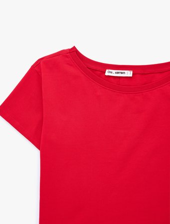 Pamuklu Kısa Kollu Slim Fit Omzu Açık Tişört