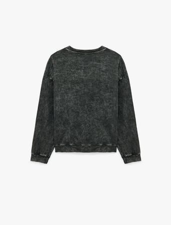 Rahat Kalıp Yıkama Efektli Uzun Kollu Bisiklet Yaka Taşlı Sweatshirt