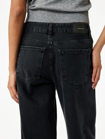 Pamuklu Cepli Düğmeli Düşük Bel Düz Bol Kalıp Denim Pantolon - Loose Straight Fit Jean