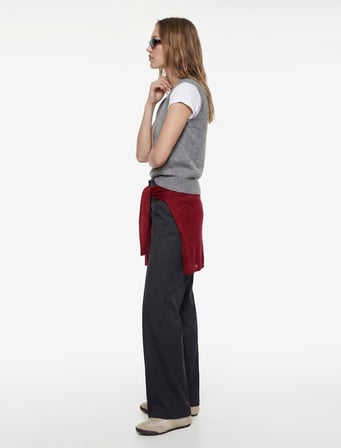 Yırtmaç Detaylı Pileli Yüksek Bel Slim Fit Bol Paça Pantolon