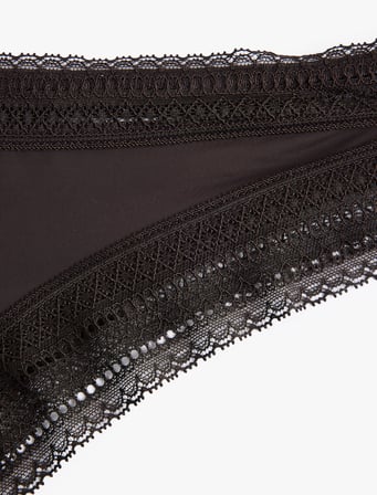 Dantelli String Külot