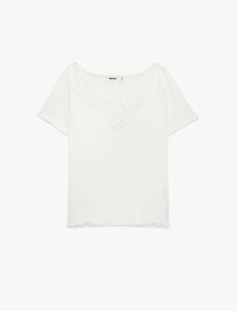 Slim Fit Kısa Kollu V Yaka Dantel Detaylı Tişört