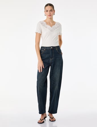 Slim Fit Kısa Kollu V Yaka Dantel Detaylı Tişört