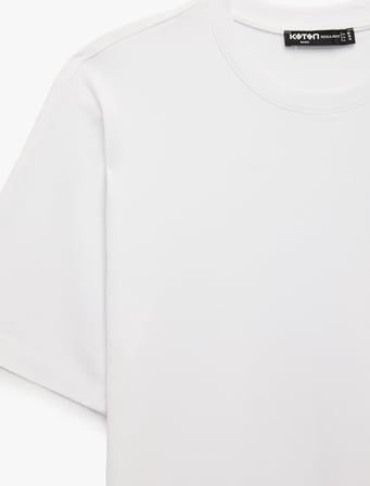 Pamuklu Regular Fit Bisiklet Yaka Kısa Kollu Basic Tişört